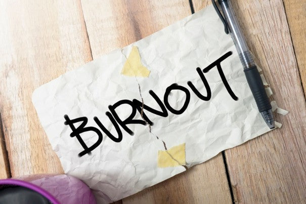Burnout verstehen und natürlich entgegenwirken: Wege zurück zu mehr innerer Balance